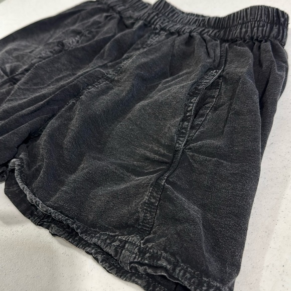 Free People Poplin Cotton Blend Shorts Black EUC XSmall Women’s - Picture 4 of 10